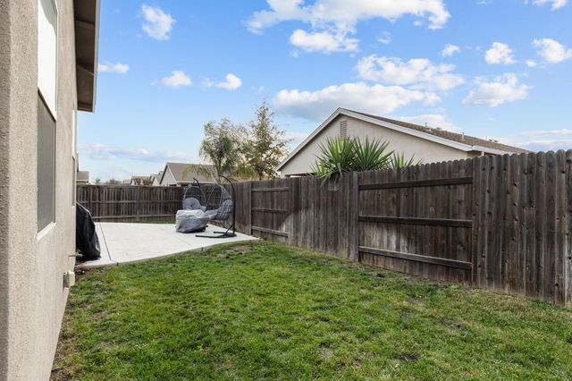 5702 Seedling Way, Linda, CA 95901