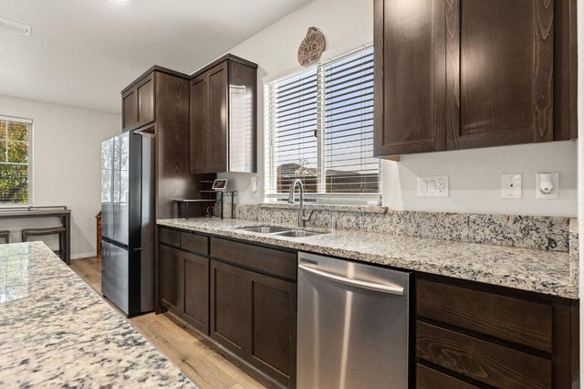 5702 Seedling Way, Linda, CA 95901