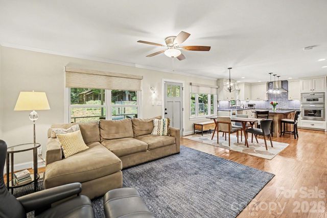 118 Lutomma Circle, Charlotte, NC 28270