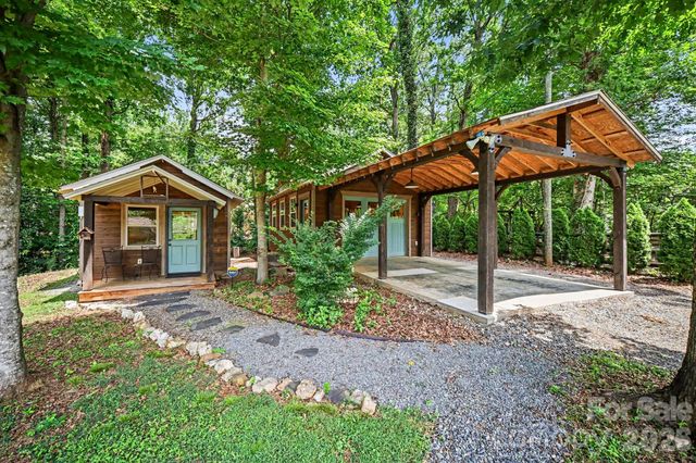 118 Lutomma Circle, Charlotte, NC 28270