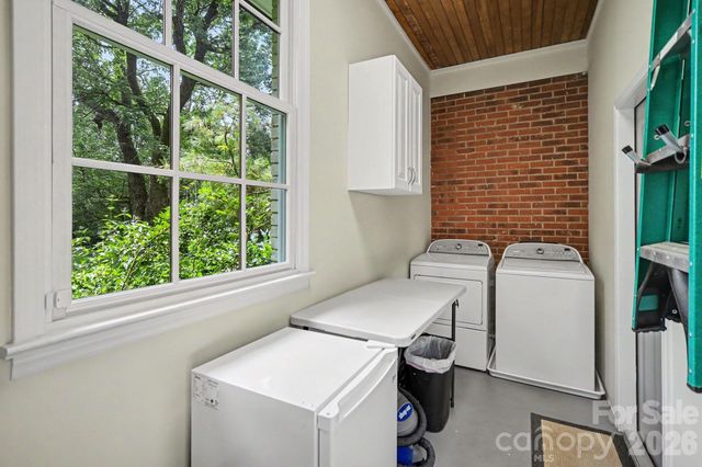 118 Lutomma Circle, Charlotte, NC 28270