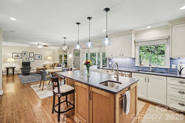 118 Lutomma Circle, Charlotte, NC 28270