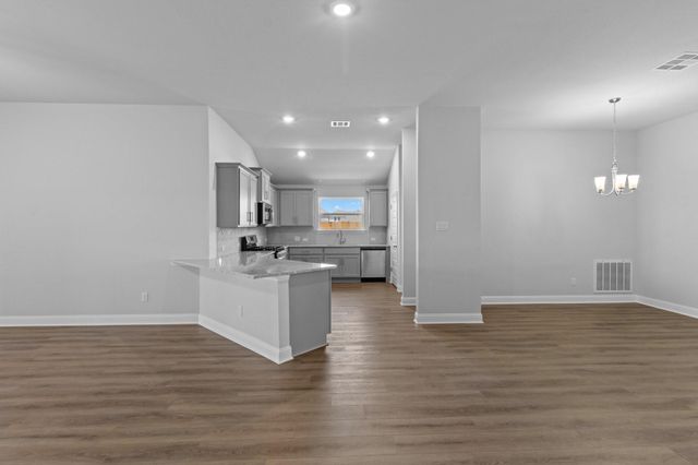 2209 S Post Oak Circle, Dayton, TX 77525
