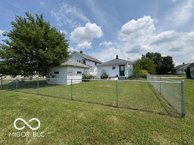 1811 Main Street, Anderson, IN 46016