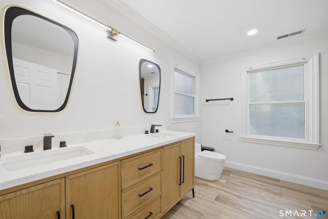 97 Meadowpark Avenue North, Stamford, CT 06905