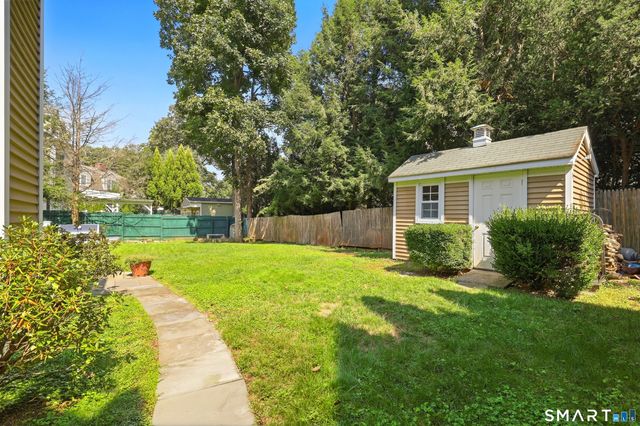 97 Meadowpark Avenue North, Stamford, CT 06905