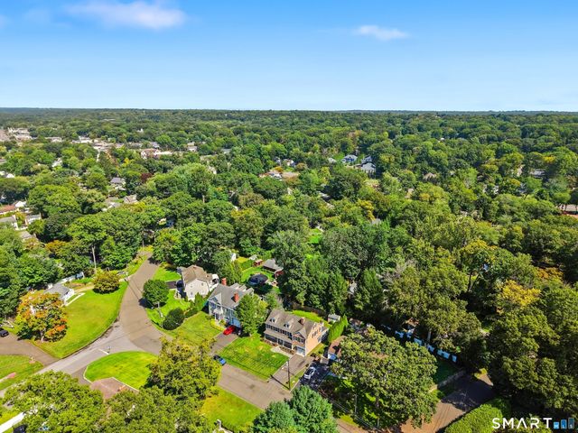 97 Meadowpark Avenue North, Stamford, CT 06905