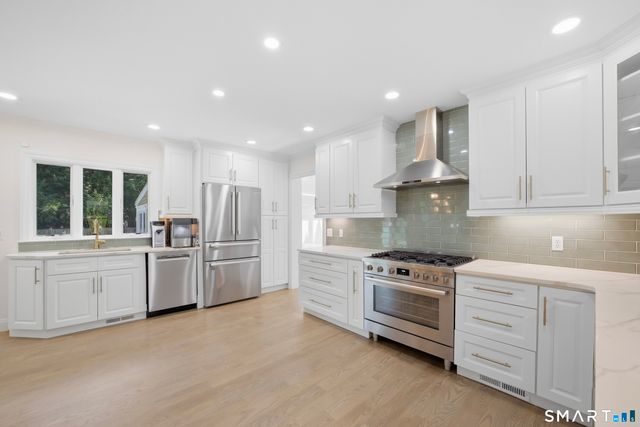 97 Meadowpark Avenue North, Stamford, CT 06905