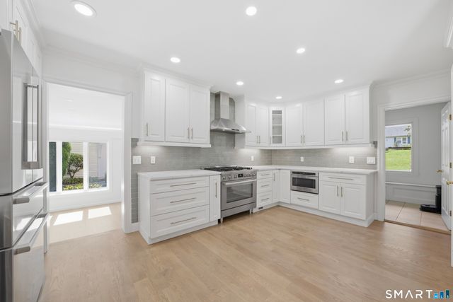 97 Meadowpark Avenue North, Stamford, CT 06905