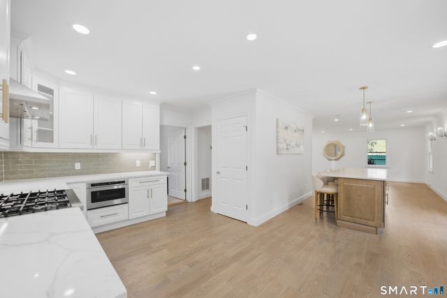 97 Meadowpark Avenue North, Stamford, CT 06905