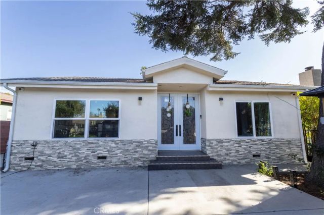 6424 Densmore, Van Nuys, CA 91406