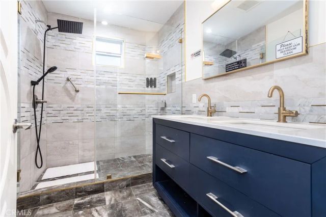 6424 Densmore, Van Nuys, CA 91406