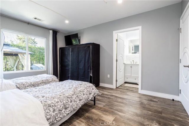 6424 Densmore, Van Nuys, CA 91406