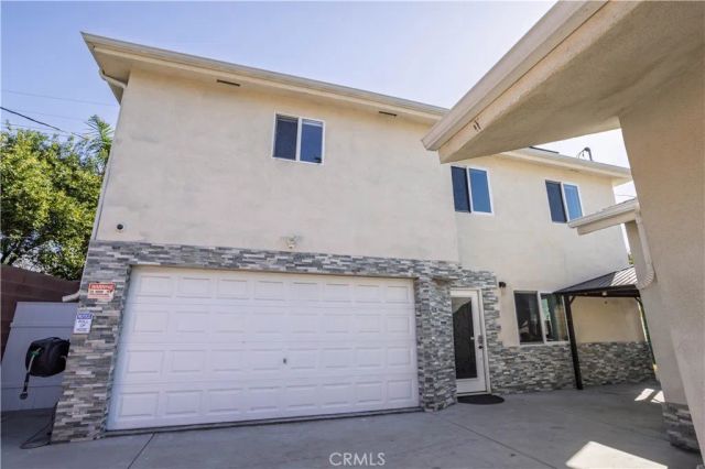 6424 Densmore, Van Nuys, CA 91406