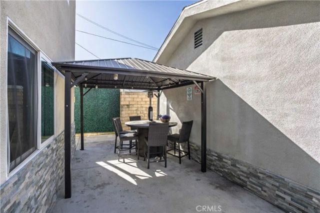 6424 Densmore, Van Nuys, CA 91406
