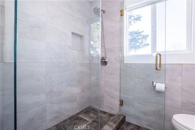 6424 Densmore, Van Nuys, CA 91406