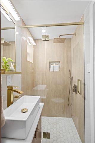 2498 SW 19th Ter, Miami, FL 33145