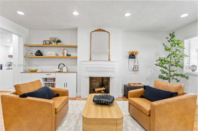 2498 SW 19th Ter, Miami, FL 33145