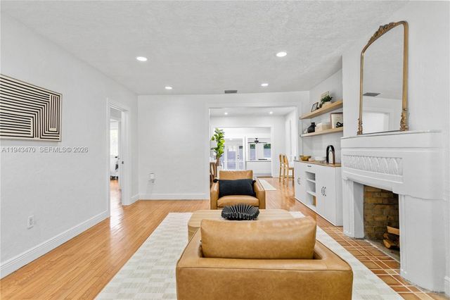 2498 SW 19th Ter, Miami, FL 33145