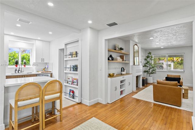 2498 SW 19th Ter, Miami, FL 33145