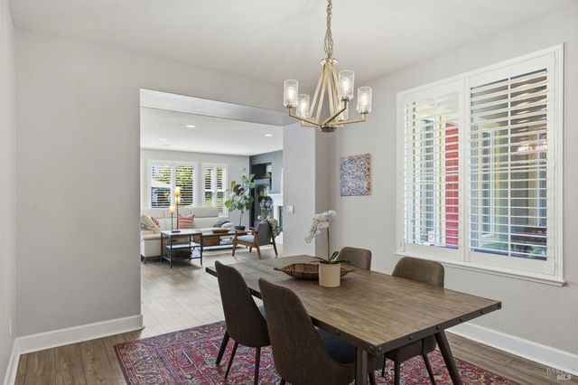 925 Pinot Noir Way, Windsor, CA 95492