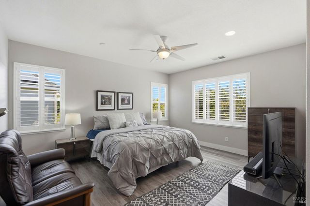 925 Pinot Noir Way, Windsor, CA 95492