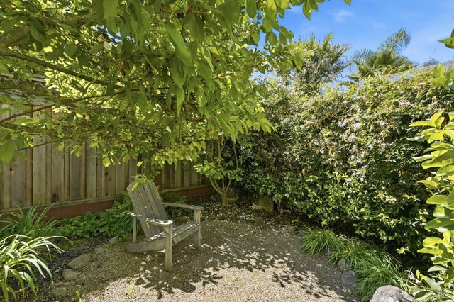 925 Pinot Noir Way, Windsor, CA 95492