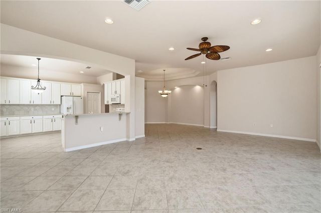 9129 Spanish Moss WAY, Bonita Springs, FL 34135