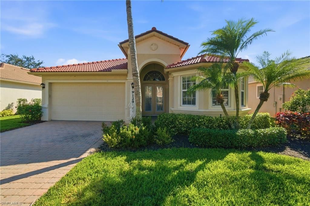 9129 Spanish Moss WAY, BONITA SPRINGS, FL 34135 — photo 2