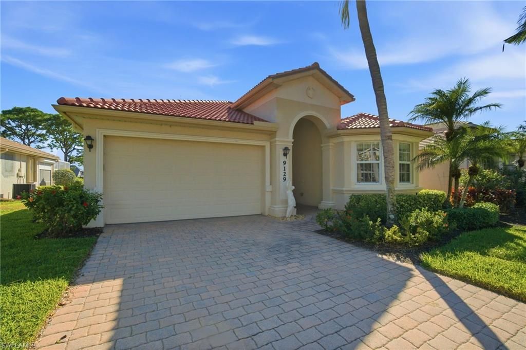 9129 Spanish Moss WAY, BONITA SPRINGS, FL 34135 — photo 3