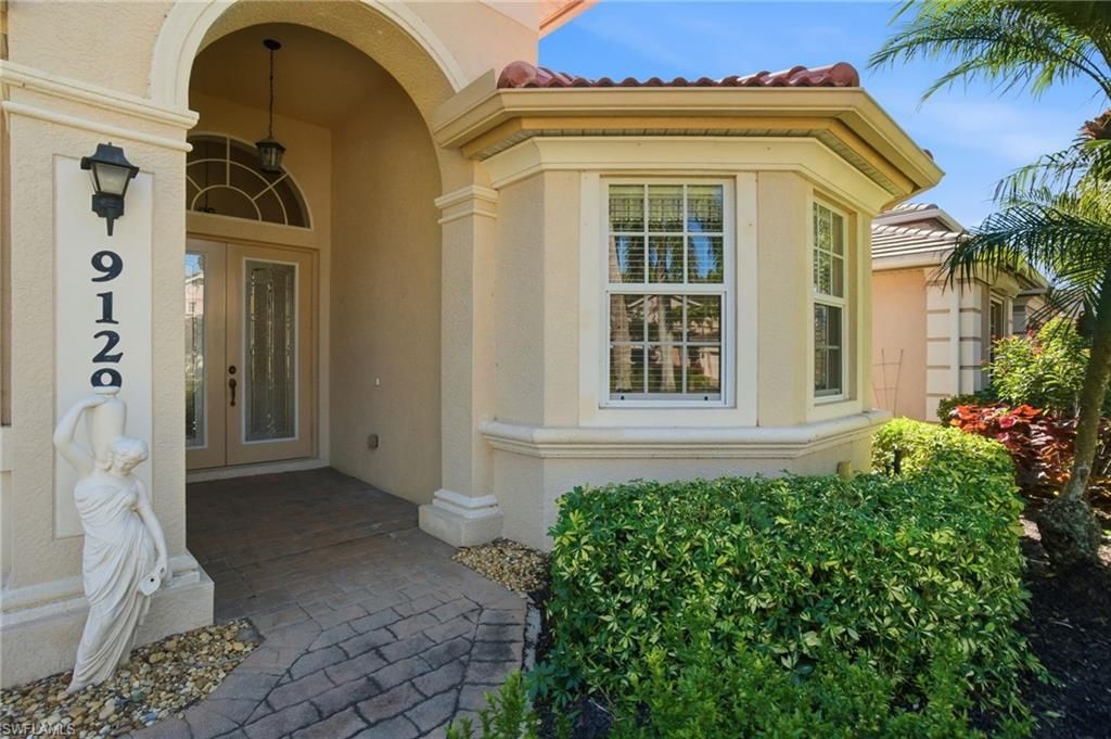 9129 Spanish Moss WAY, BONITA SPRINGS, FL 34135 — photo 4