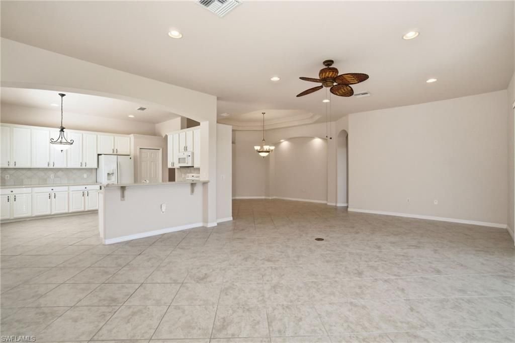 9129 Spanish Moss WAY, BONITA SPRINGS, FL 34135 — photo 5