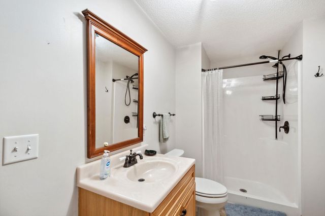 17830 Glasgow Way, Lakeville, MN 55044