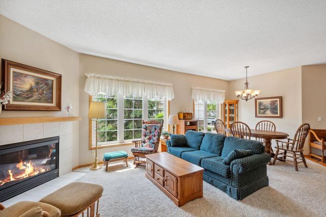 17830 Glasgow Way, Lakeville, MN 55044