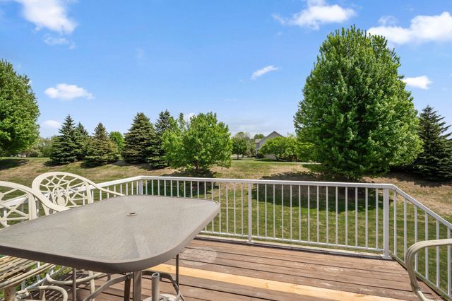 17830 Glasgow Way, Lakeville, MN 55044