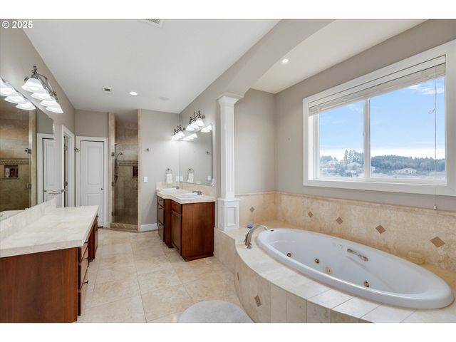 620 INVERNESS Ct, Salem, OR 97306