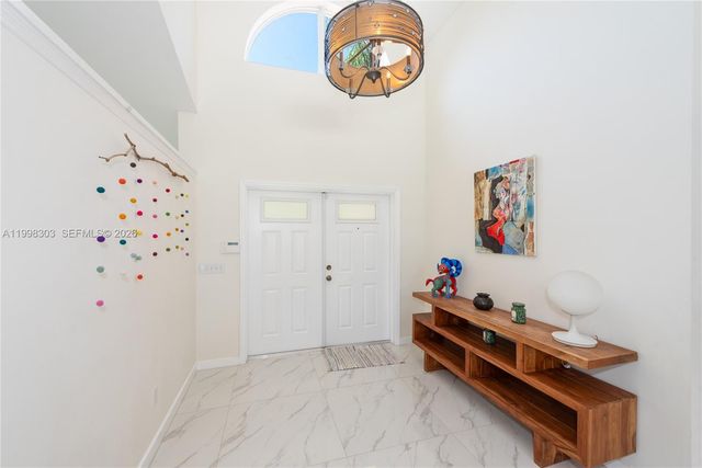 8001 SW 160th St, Palmetto Bay, FL 33157