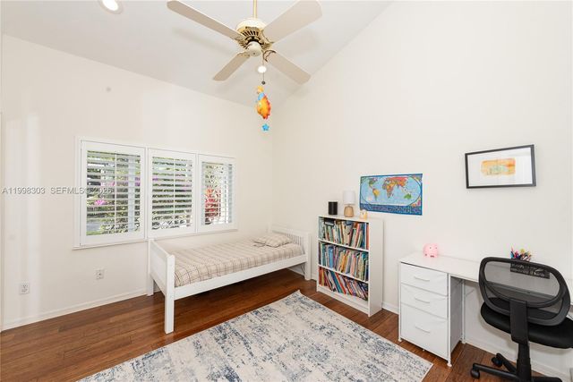 8001 SW 160th St, Palmetto Bay, FL 33157