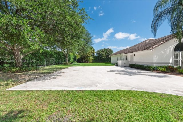 8001 SW 160th St, Palmetto Bay, FL 33157