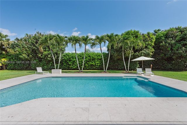 8001 SW 160th St, Palmetto Bay, FL 33157