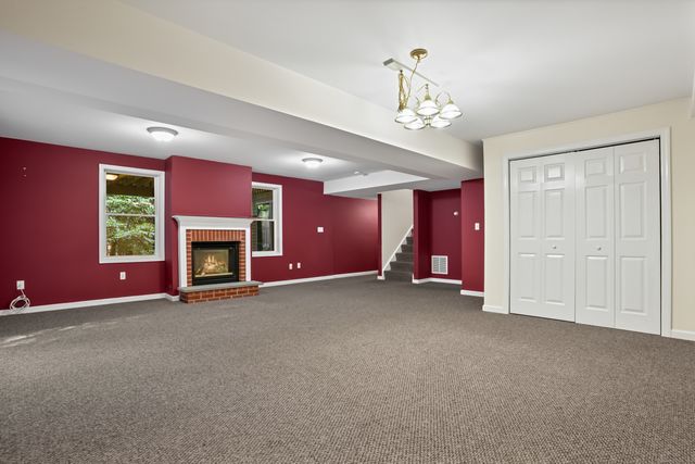 55 Copper Creek Circle 55, Newtown, CT 06470