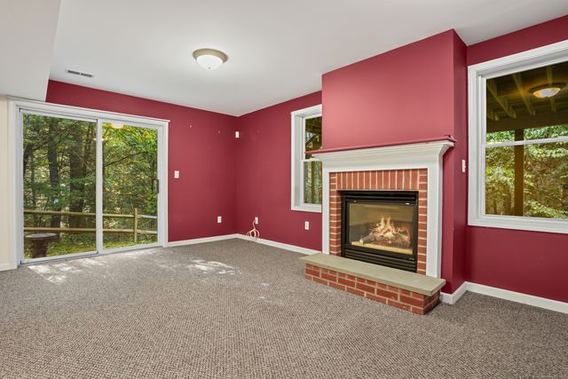 55 Copper Creek Circle 55, Newtown, CT 06470