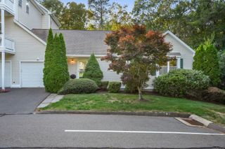 55 Copper Creek Circle 55, Newtown, CT 06470