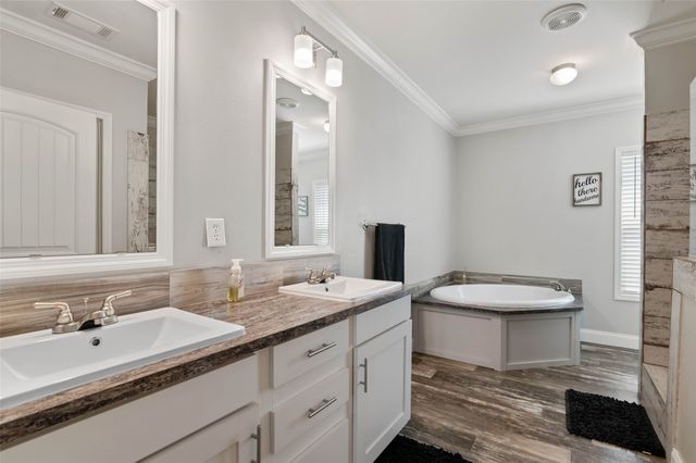 2135 County Road 176, Whitesboro, TX 76273