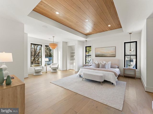 406 DOVE CIR SW, Vienna, VA 22180