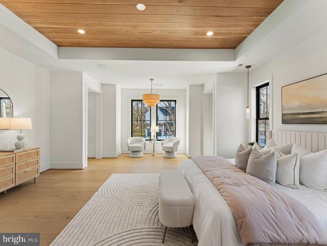 406 DOVE CIR SW, Vienna, VA 22180