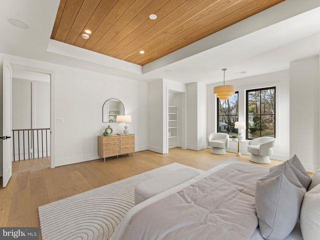 406 DOVE CIR SW, Vienna, VA 22180