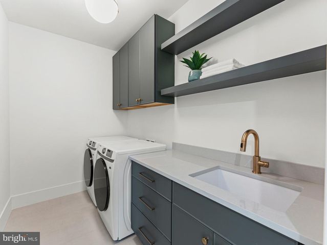 406 DOVE CIR SW, Vienna, VA 22180