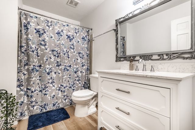 6503 Park Central Way B, Indianapolis, IN 46260