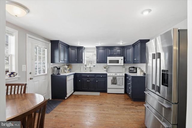 141 E HUMMELSTOWN ST, Elizabethtown, PA 17022